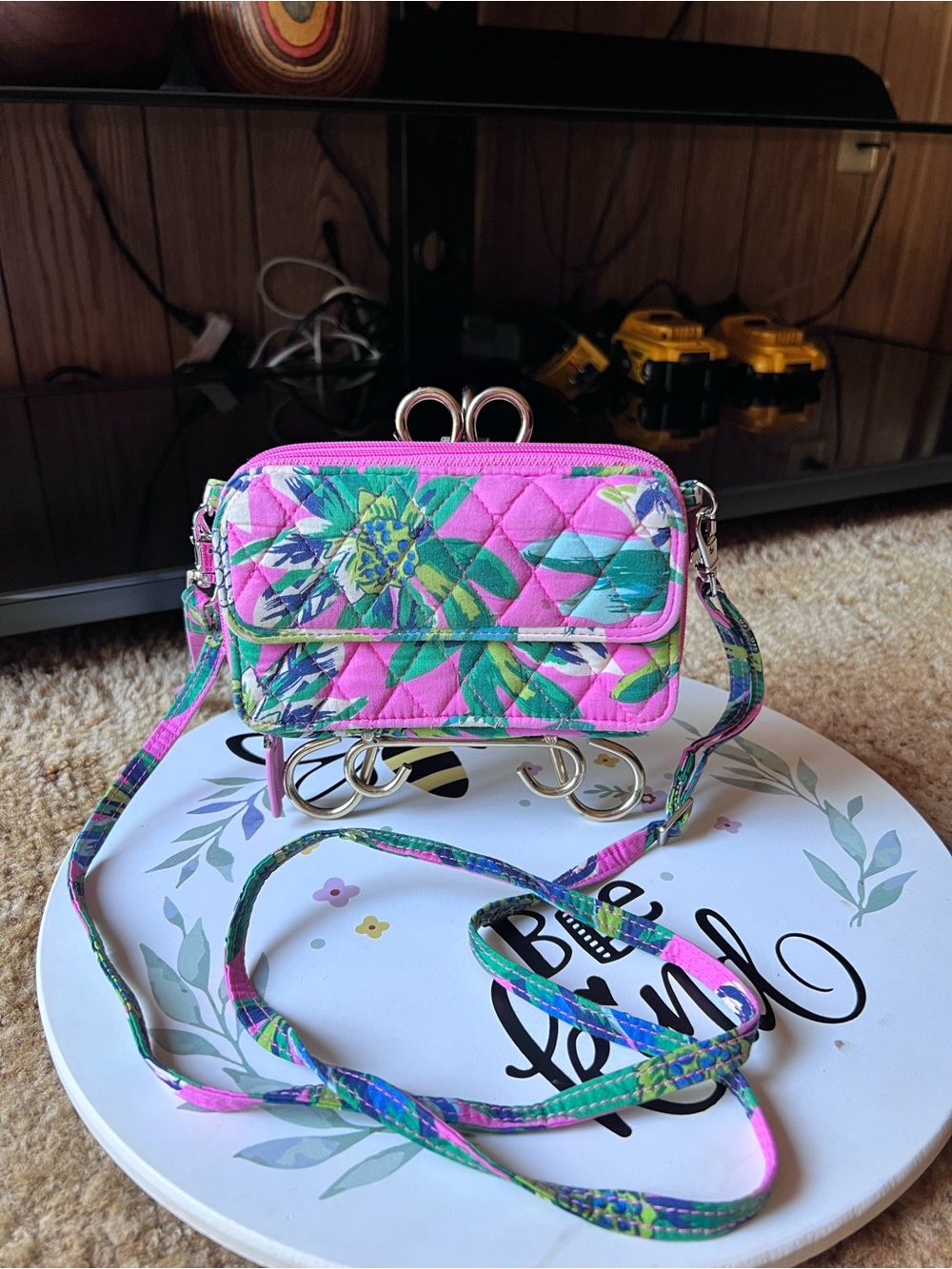 Vera Bradley All-in-One Crossbody wallet "Tropical Paradise" floral pattern.